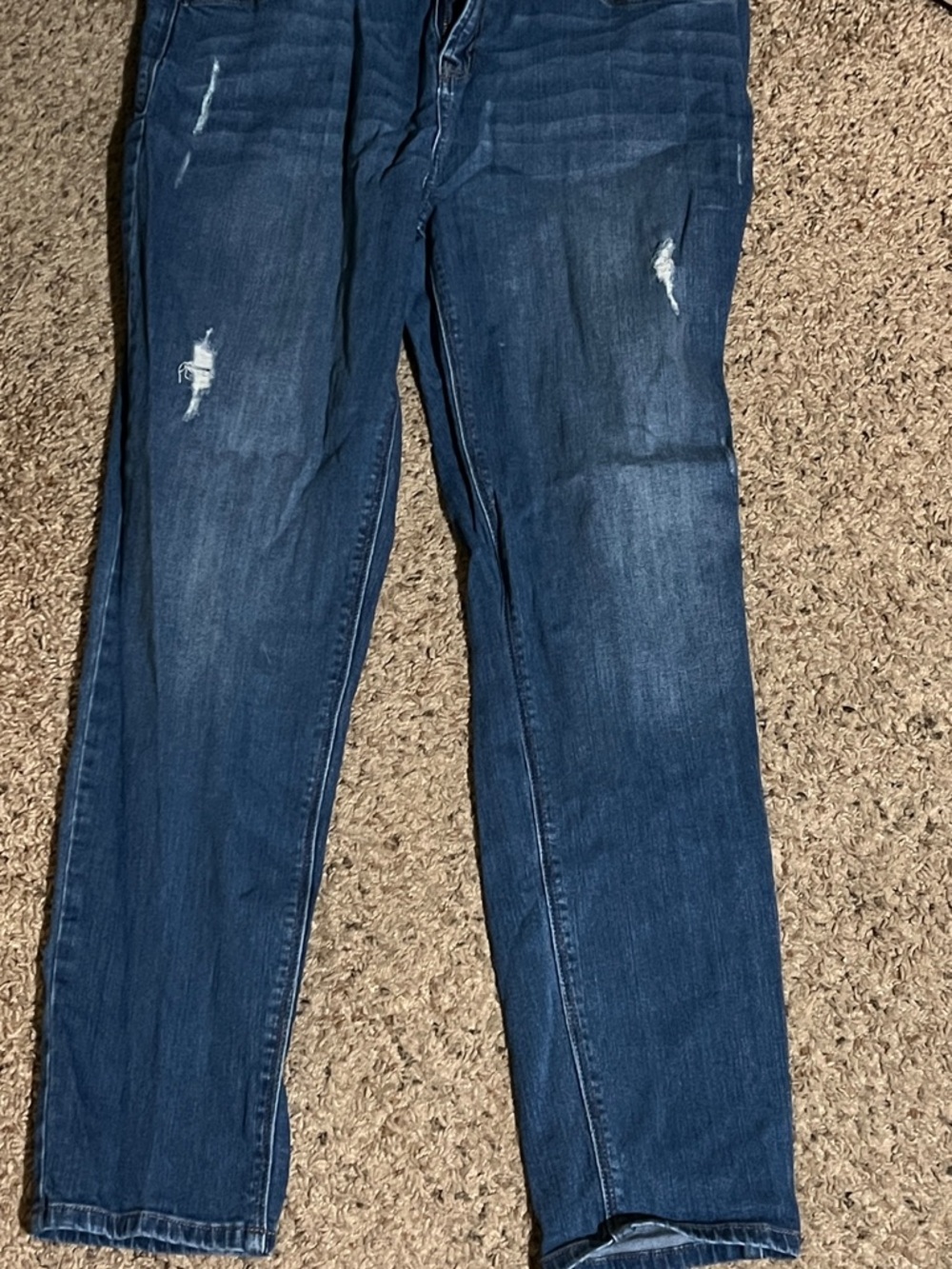 Kensie Slim Straight Jeans in Dark Blue with Distressing